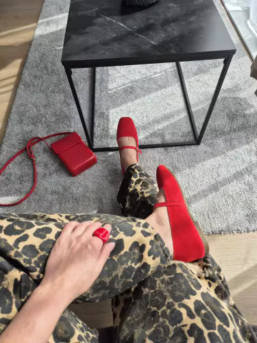 <h2>HERE'S WHAT OUR CUSTOMERS SAY</h2>